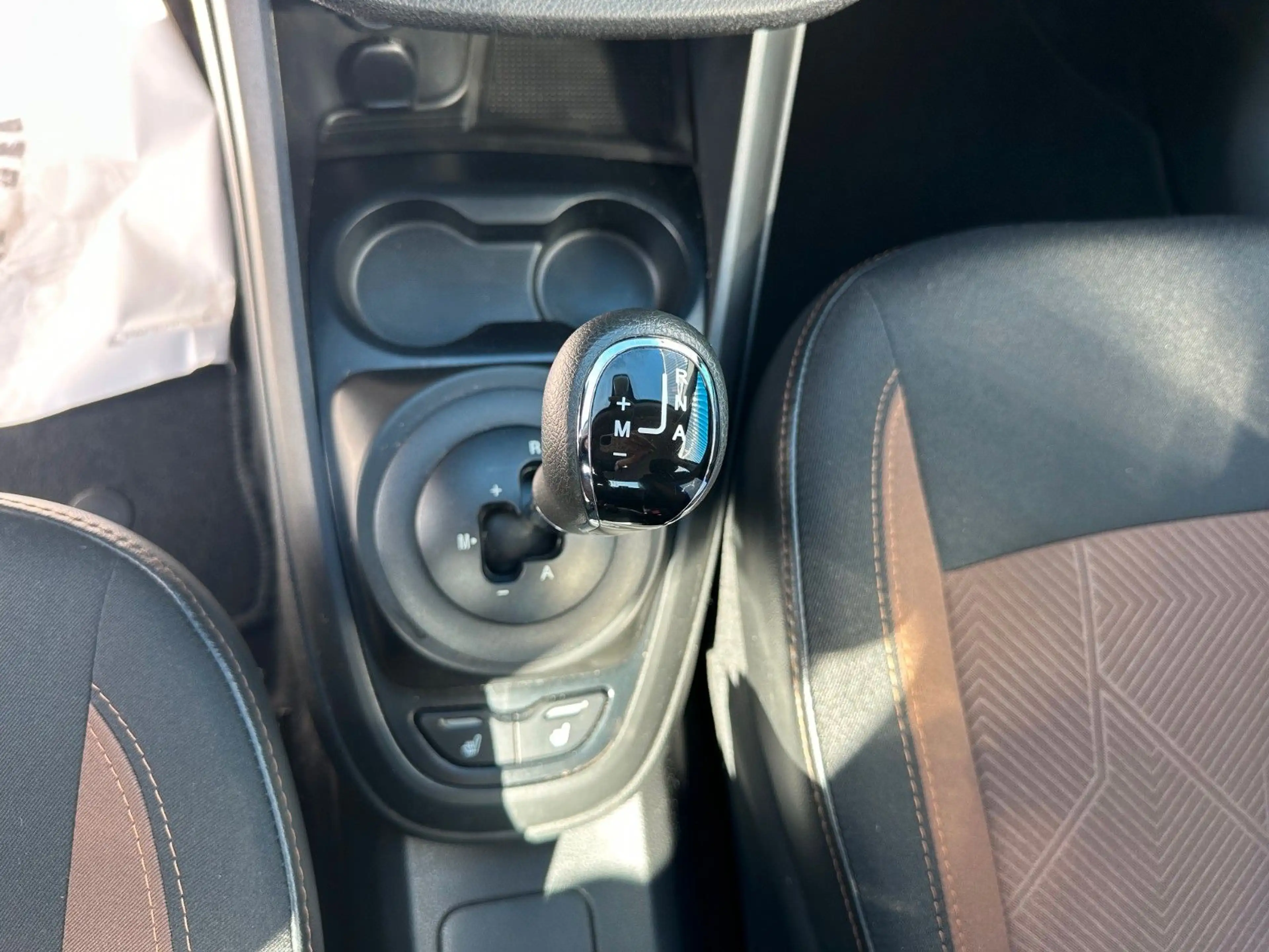 Lada Vesta **Automatik**SHZ**Klima**PDC**Allwetter** — photo 14