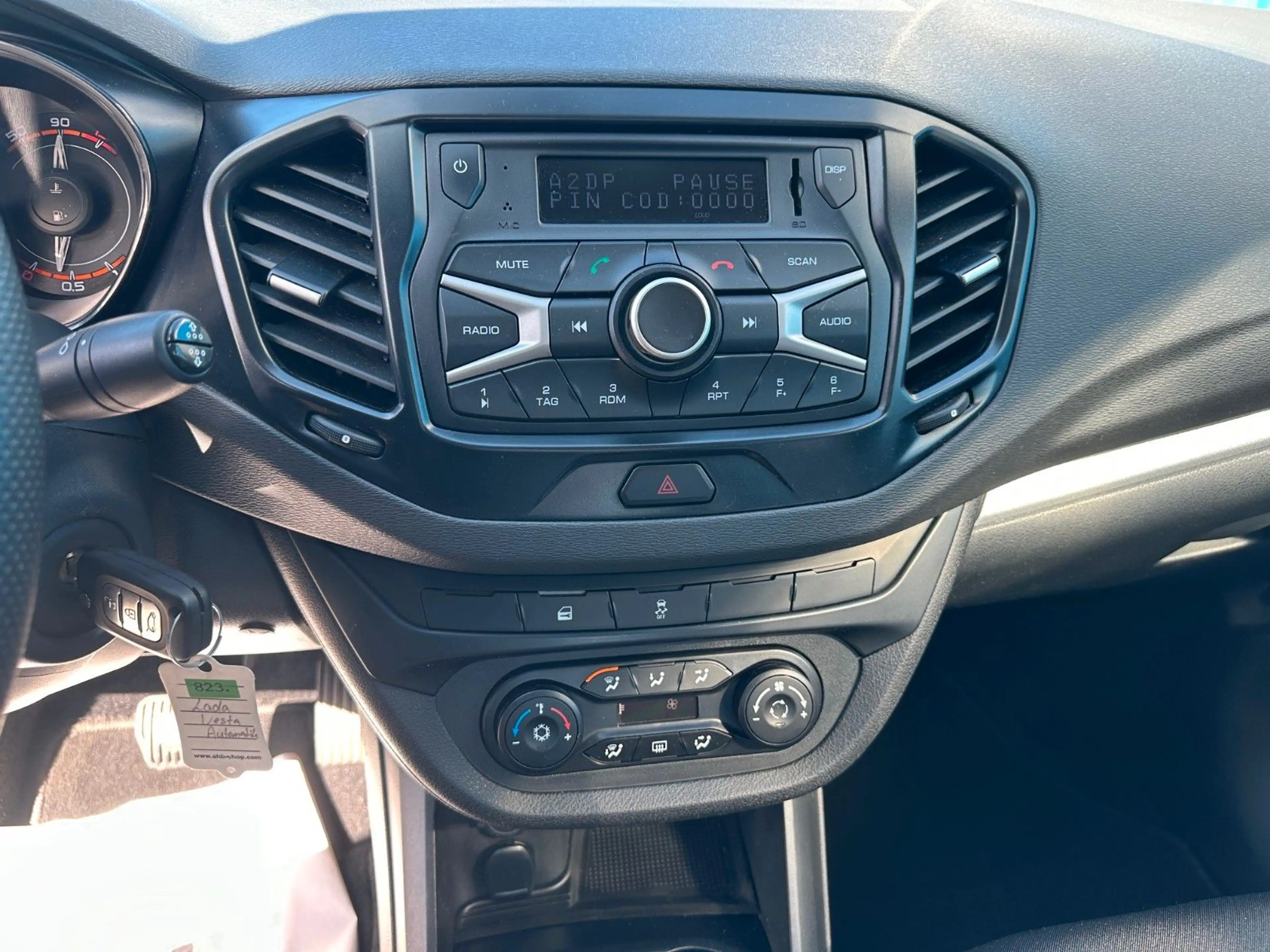 Lada Vesta **Automatik**SHZ**Klima**PDC**Allwetter** — photo 13