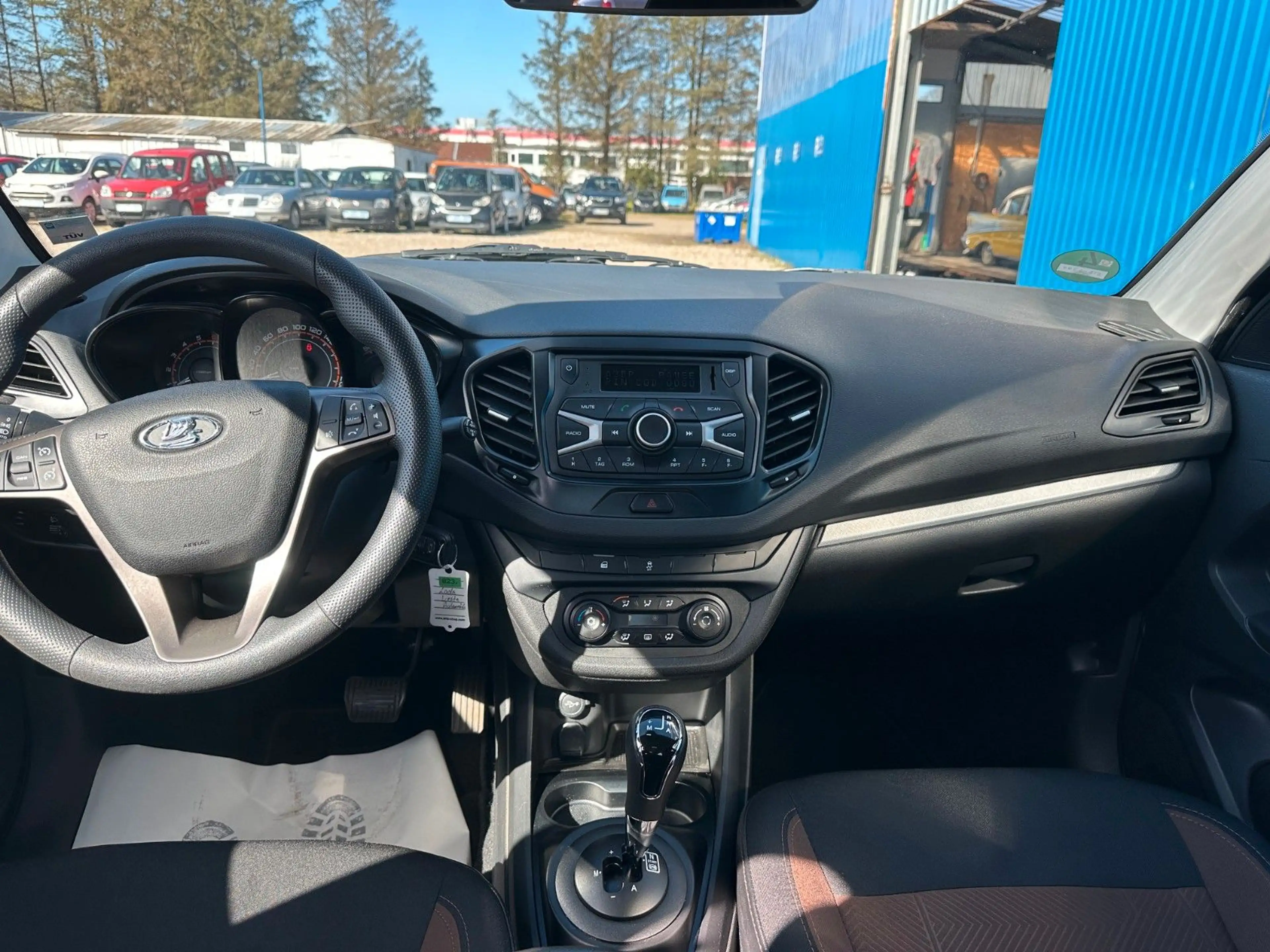 Lada Vesta **Automatik**SHZ**Klima**PDC**Allwetter** — photo 10