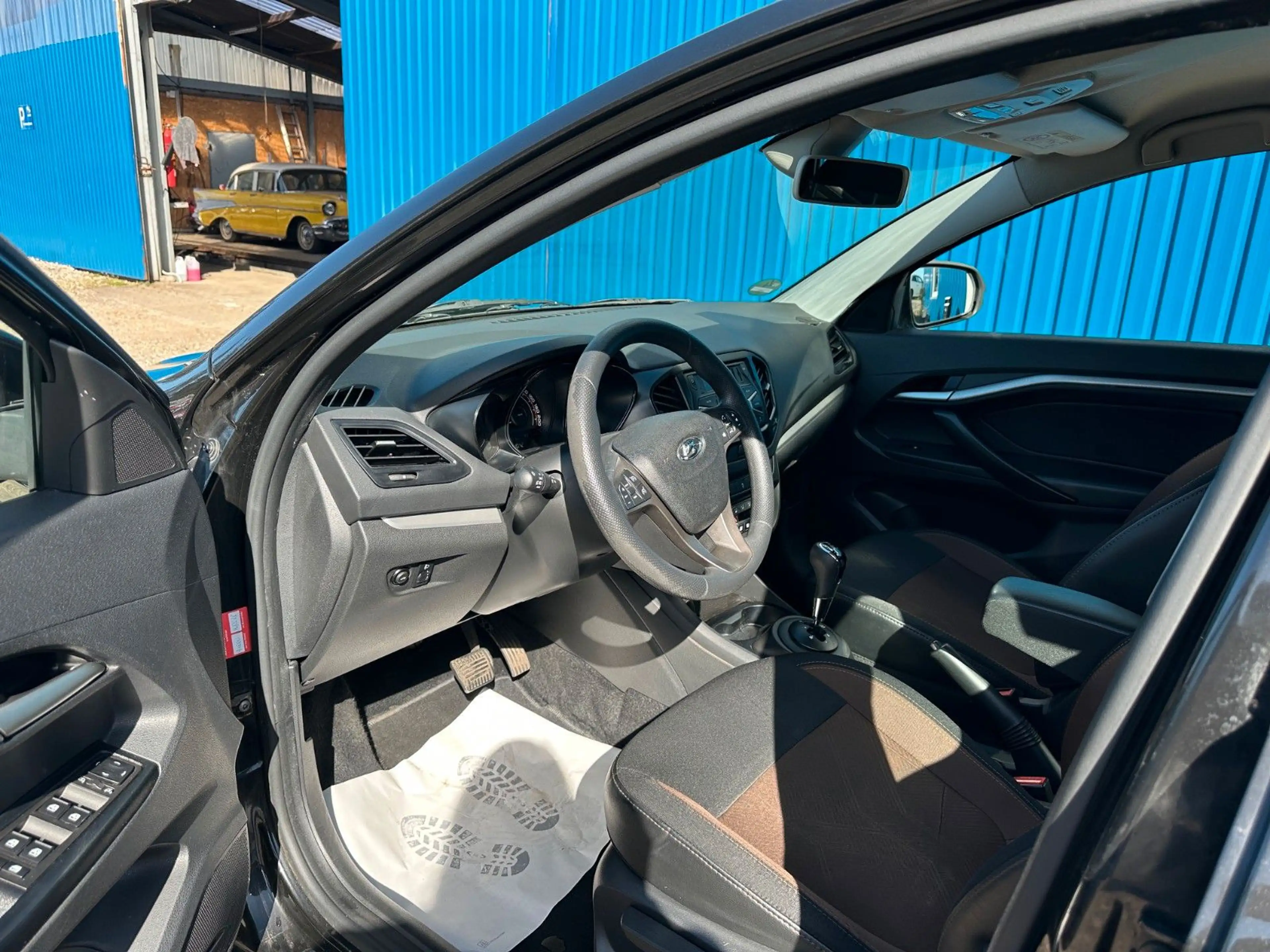 Lada Vesta **Automatik**SHZ**Klima**PDC**Allwetter** — photo 7