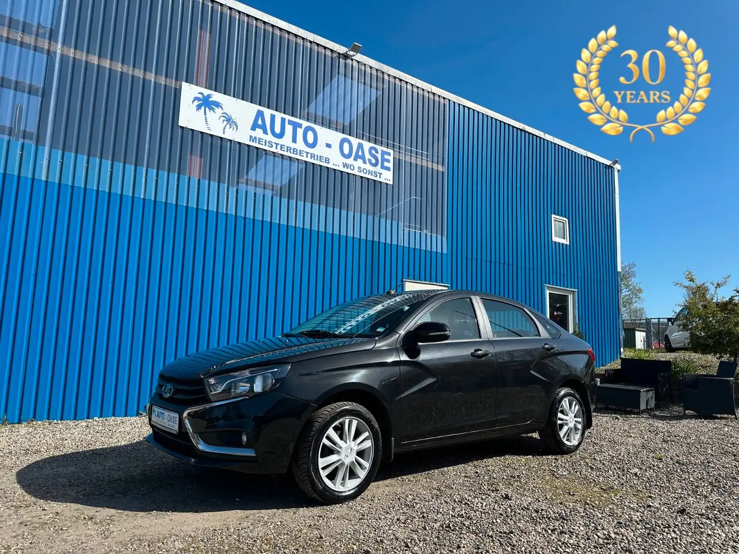Lada Vesta **Automatik**SHZ**Klima**PDC**Allwetter** Schwarz - 1