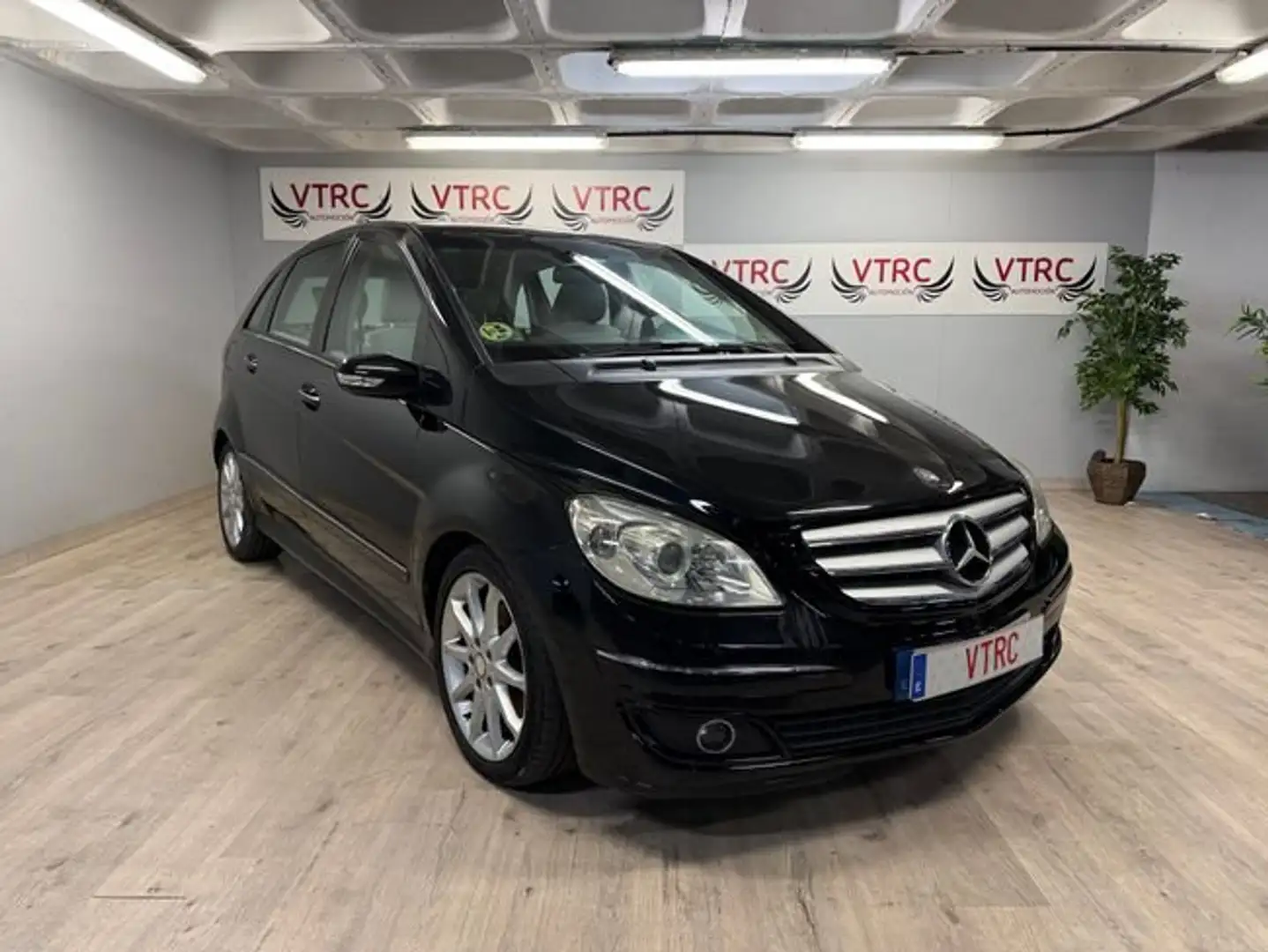 Mercedes-Benz B 200 Schwarz - 1