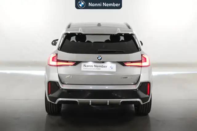 BMW X1 view 4