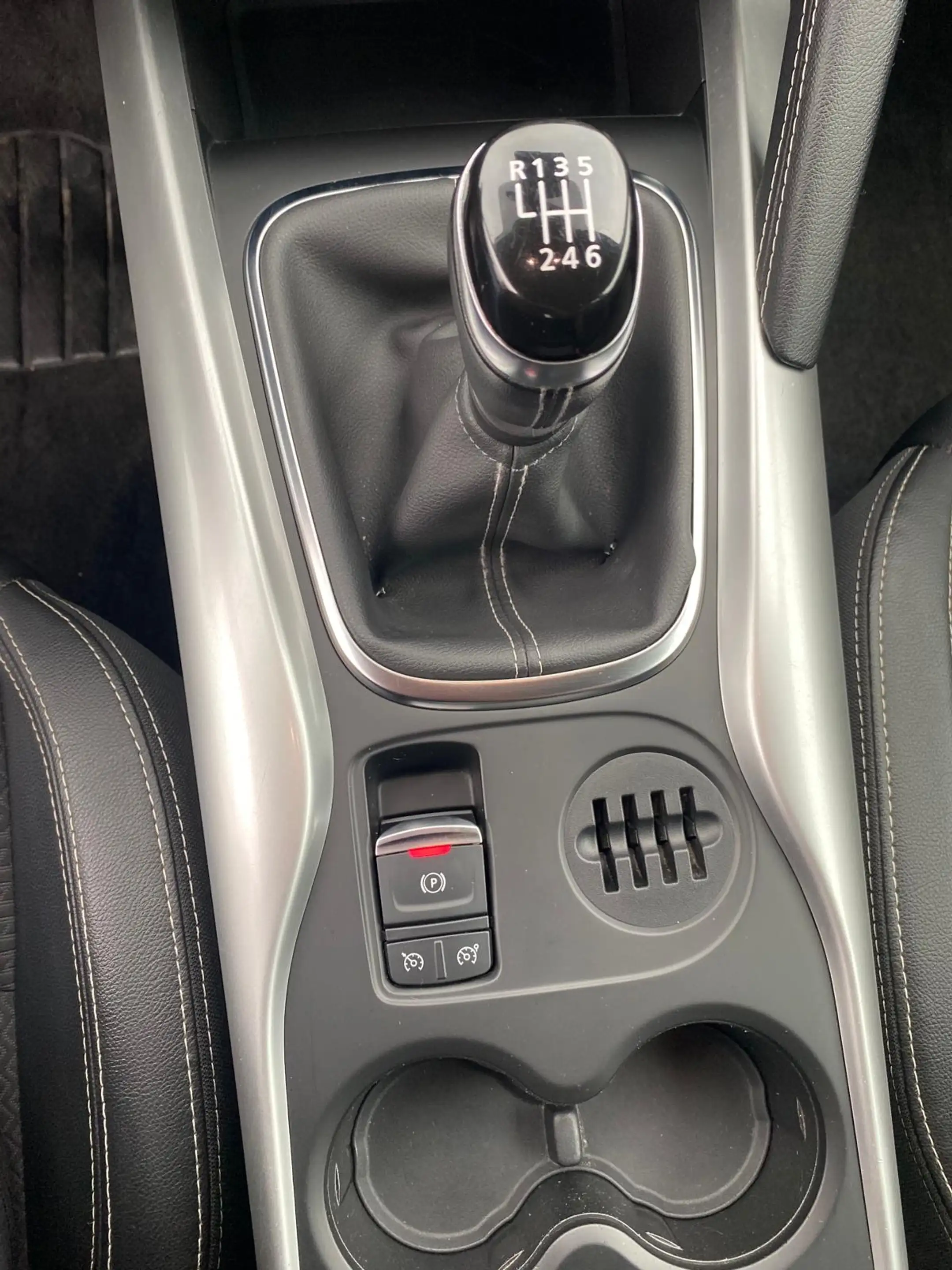 Renault Kadjar Kadjar 1.2 TCe Intens — photo 15
