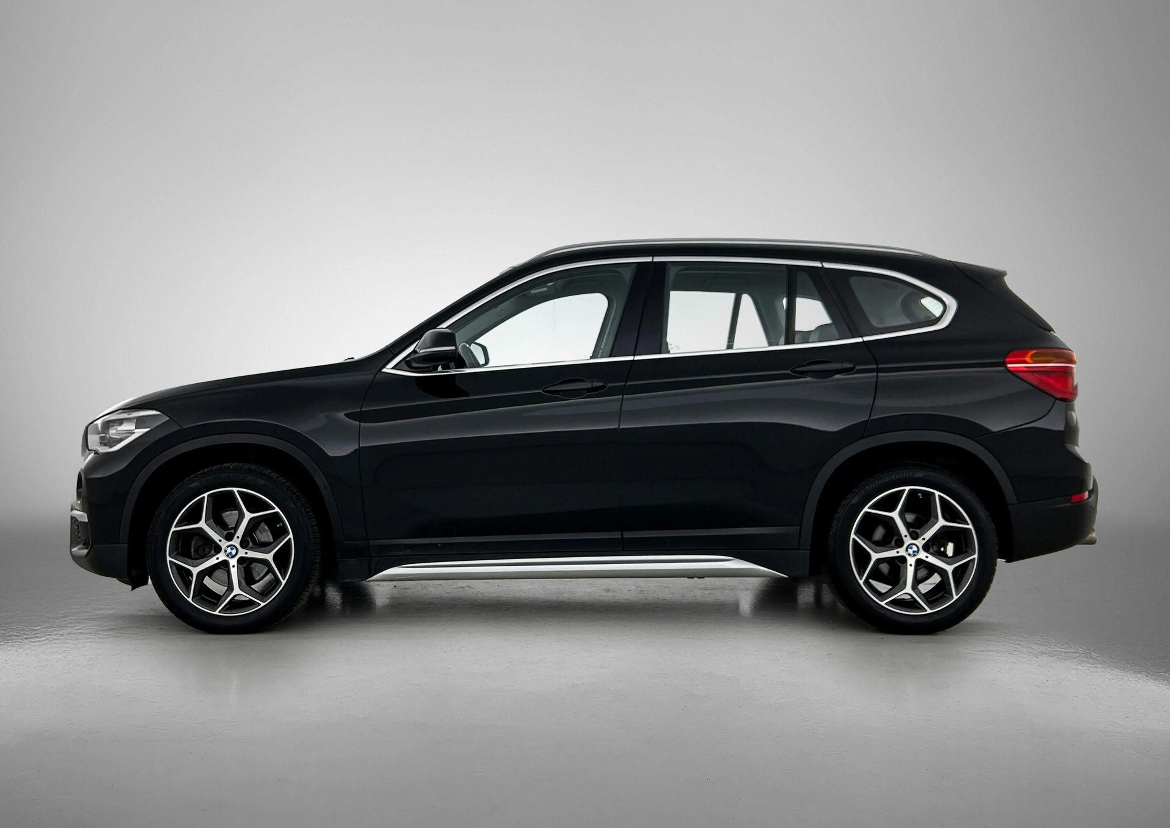 BMW X1 sDrive18i High Executive | Camera | Comfortstoelen — photo 2