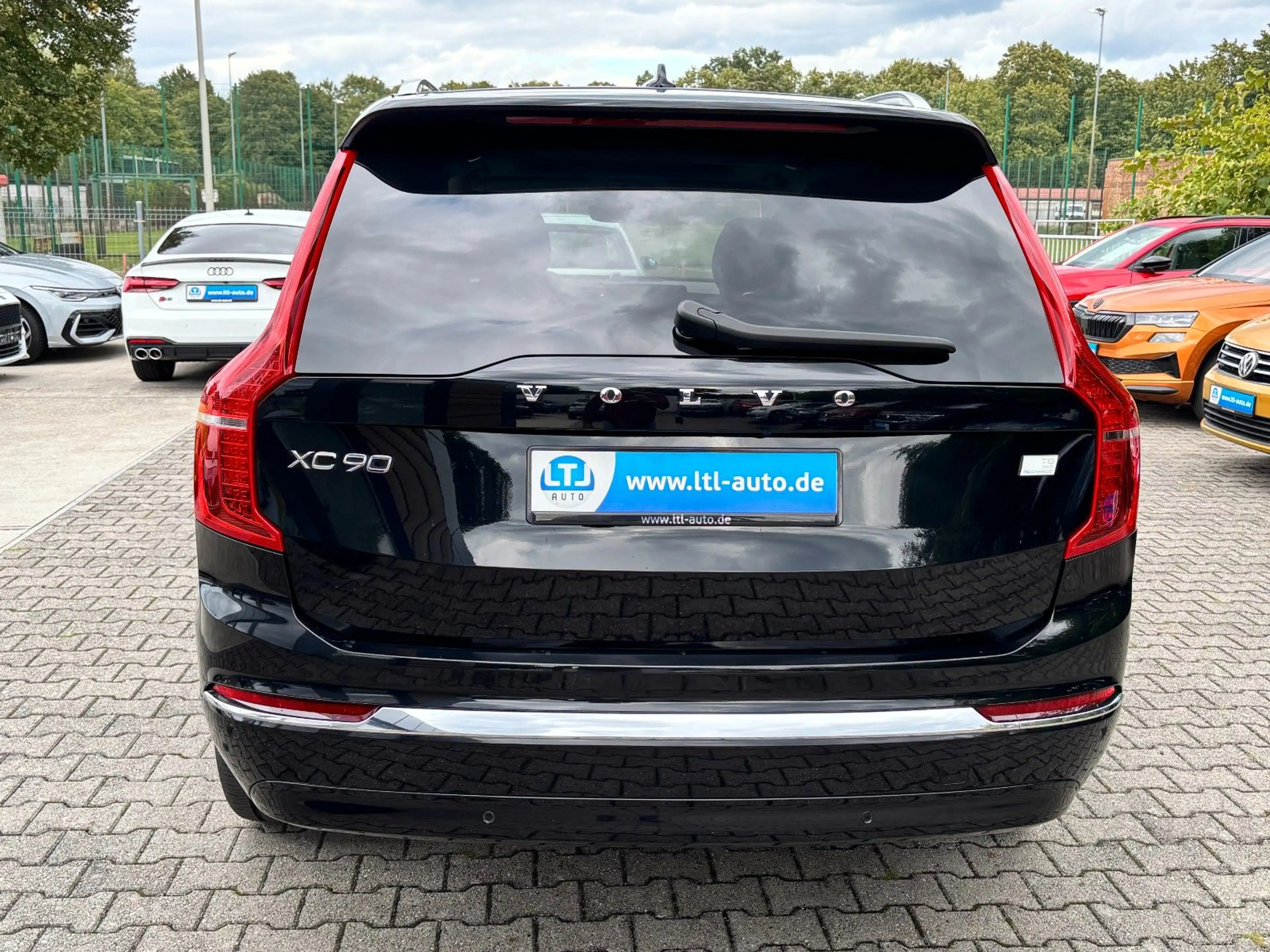 Volvo XC90 UltimateT8 Bright Bowers & Wilkins AWD Luft — photo 6