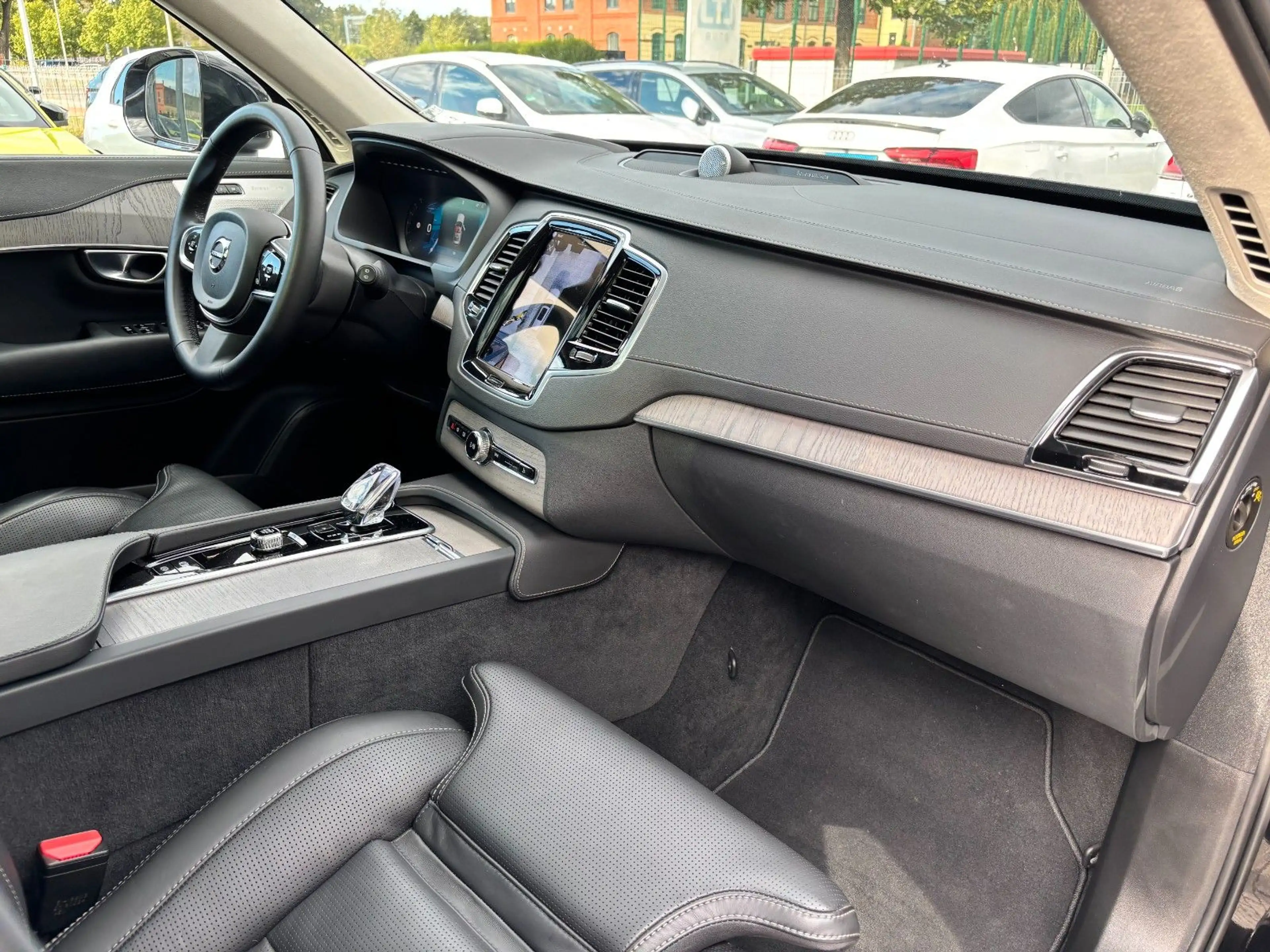 Volvo XC90 UltimateT8 Bright Bowers & Wilkins AWD Luft — photo 14