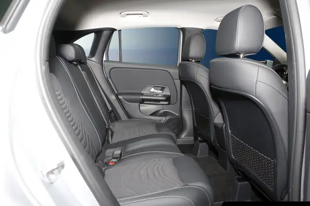Mercedes-Benz Gla view 8