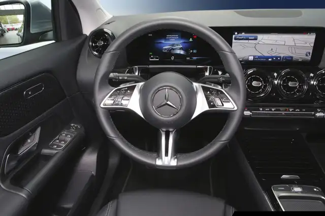 Mercedes-Benz Gla view 11