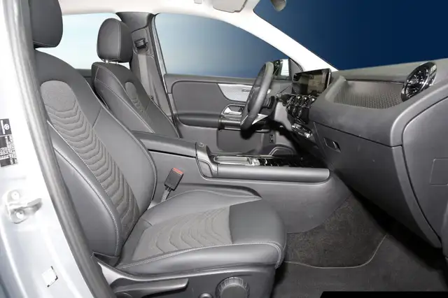 Mercedes-Benz Gla view 6