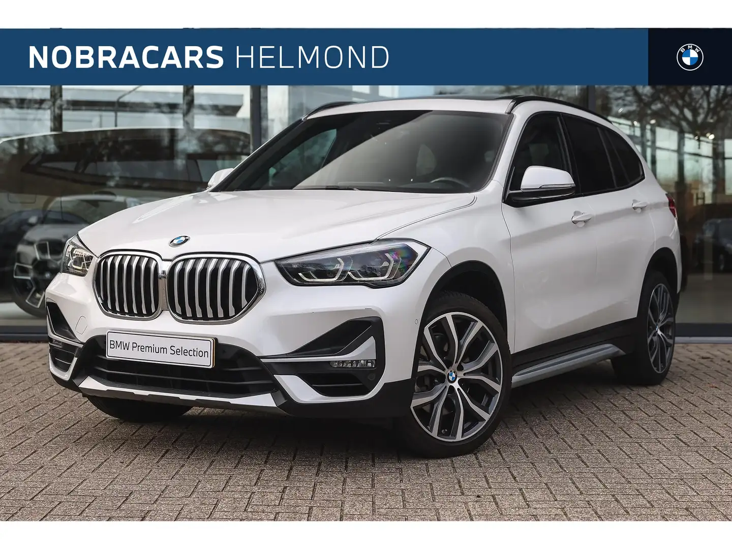 BMW X1 sDrive20i High Executive xLine Automaat / Panorama Wit - 1