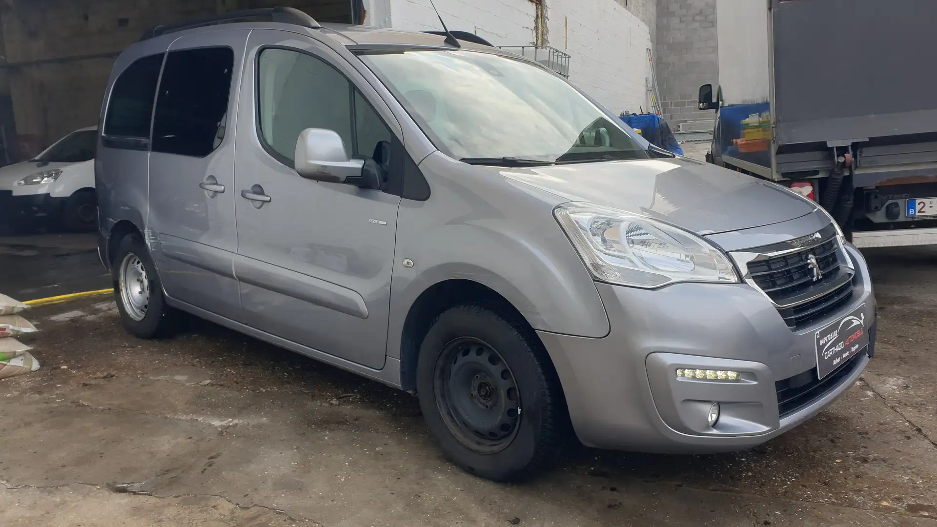 Peugeot Partner Tepee 1.6 BlueHDi Style S 12 mois de garantie Blauw - 2