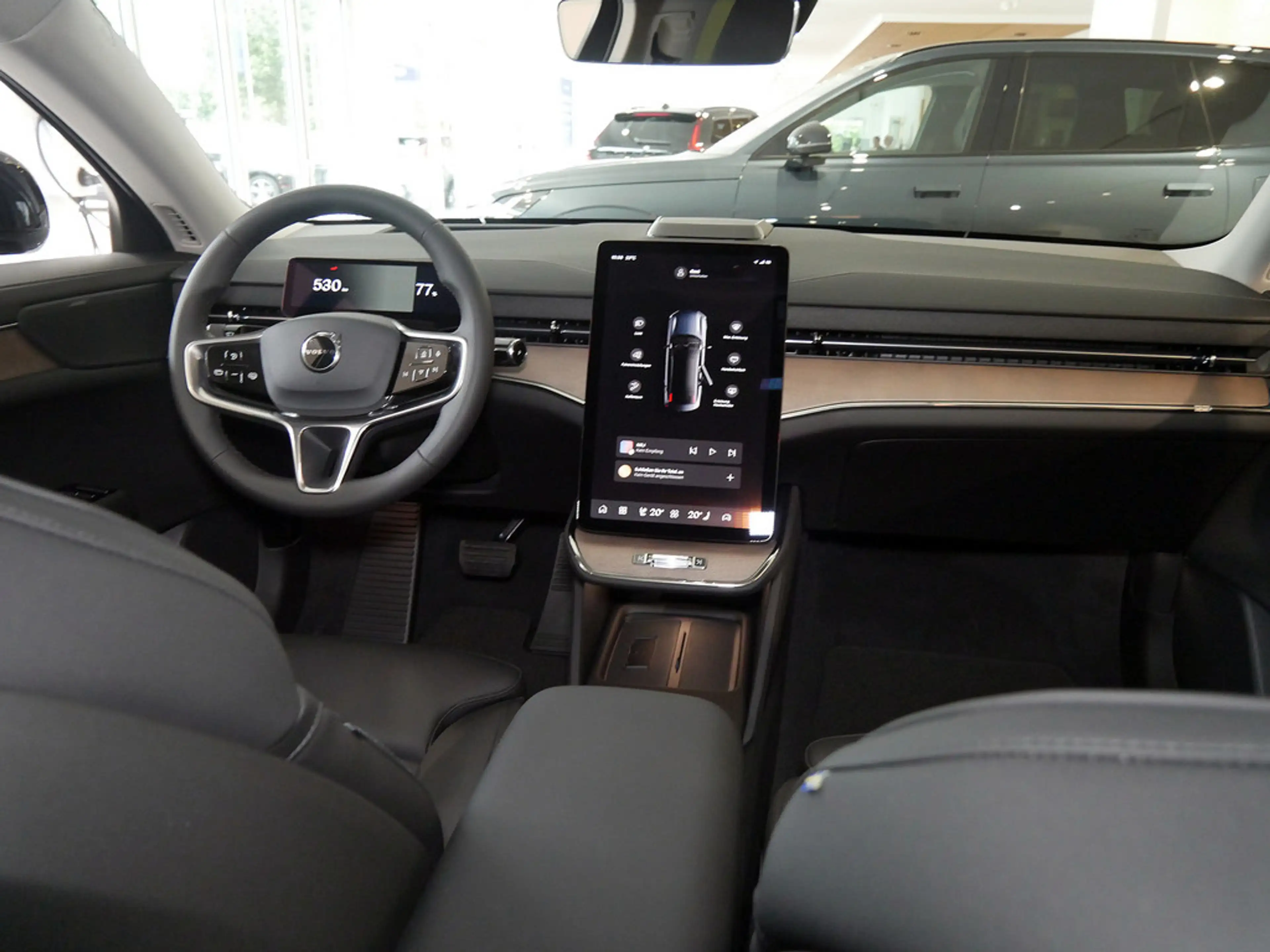Volvo ES90 Single Motor Extended Range Plus 360° — photo 7