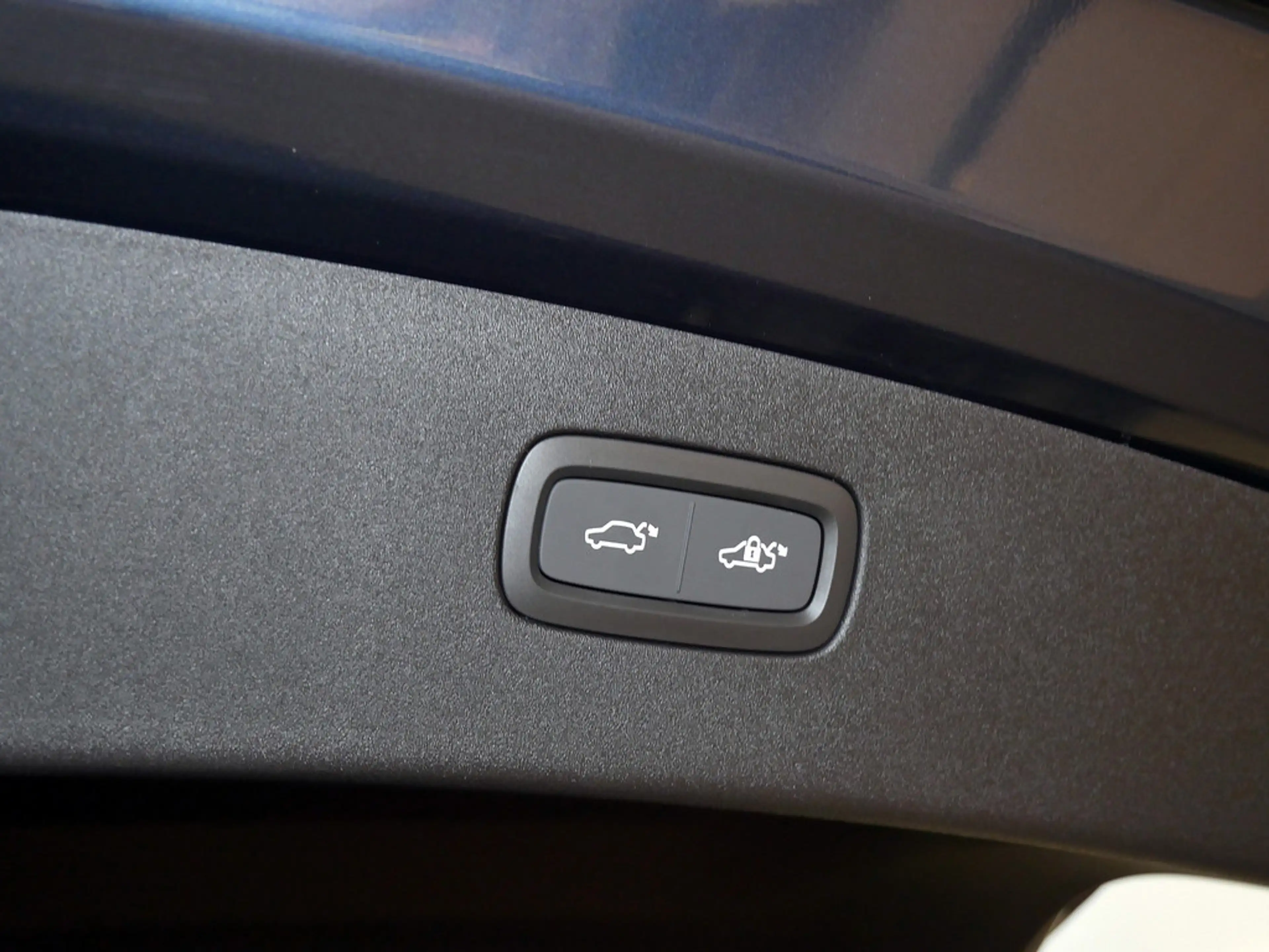 Volvo ES90 Single Motor Extended Range Plus 360° — photo 11