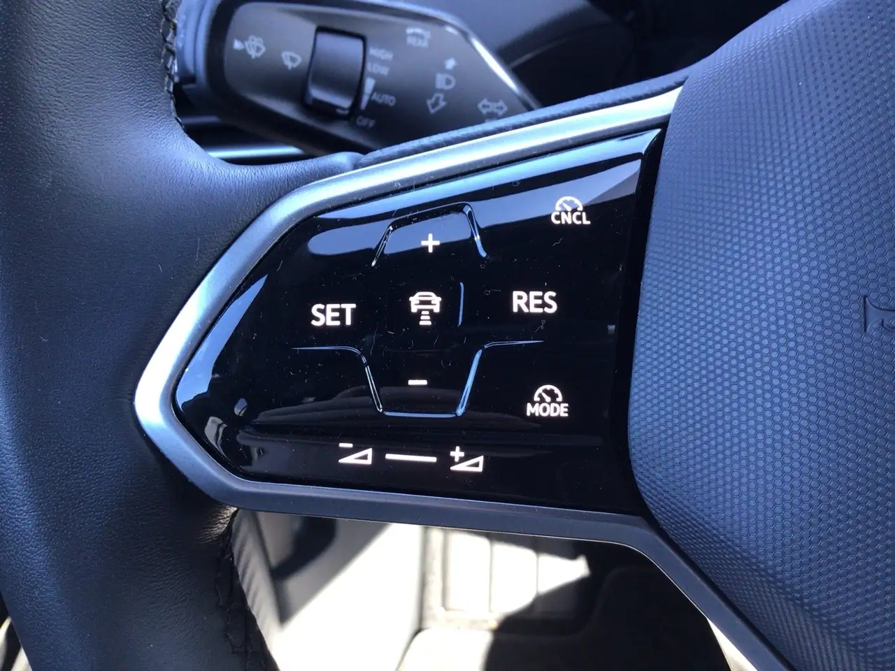 Volkswagen ID.4 PRO 82 kWh +WÄPU +AHK +H&K +IQ.LIGHT +ACC +RKAM +, миниатюра 13