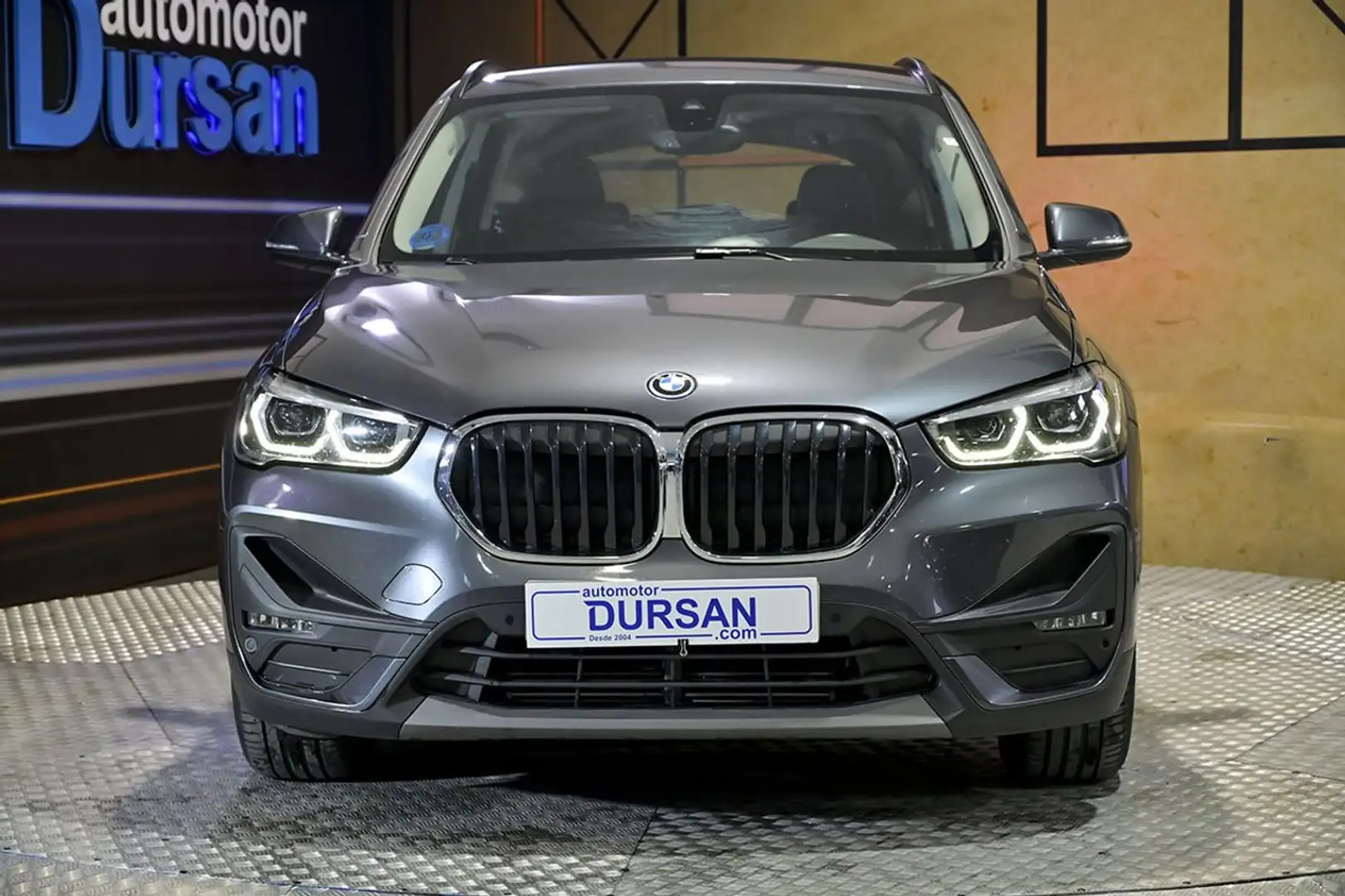 BMW X1 xDrive25e Gris - 2