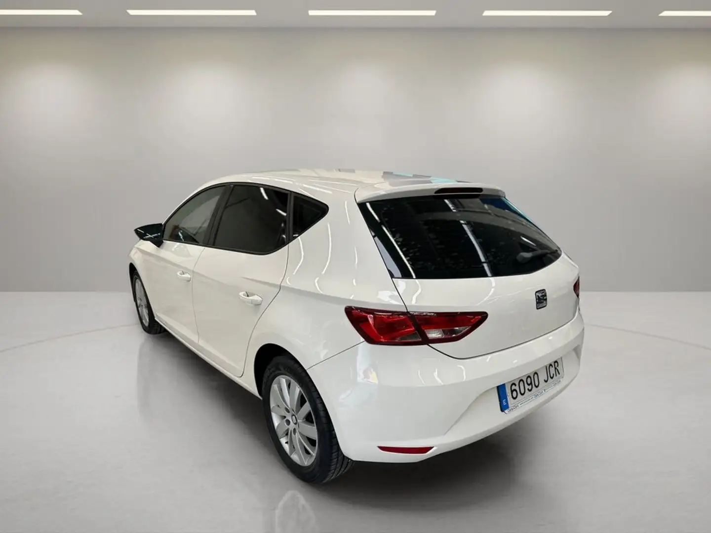 SEAT Leon Nuevo  1.6 TDI 90cv Reference Weiß - 1