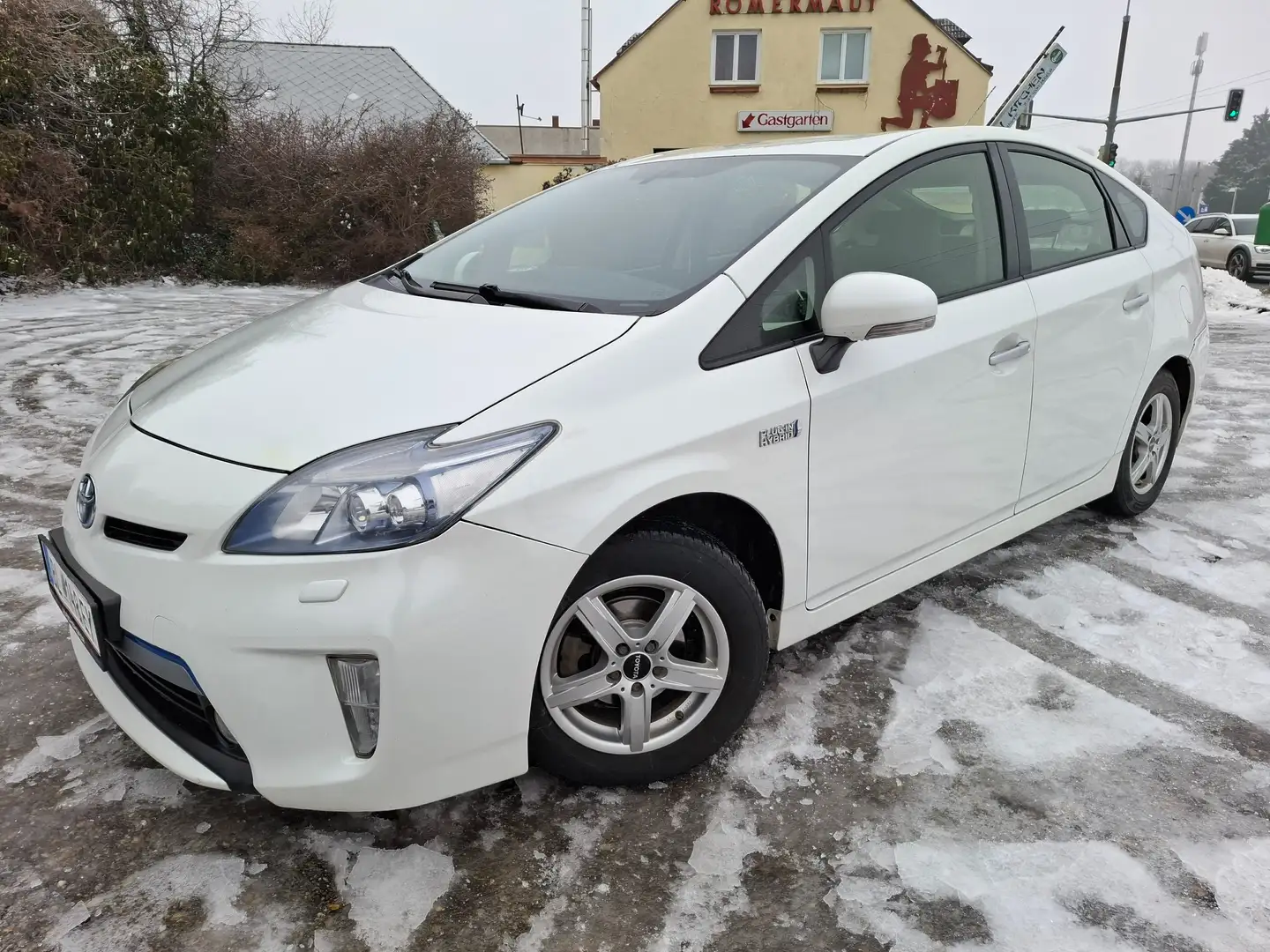 Toyota Prius Prius 1,8 VVT-i Plug-in Hybrid Premium Weiß - 1
