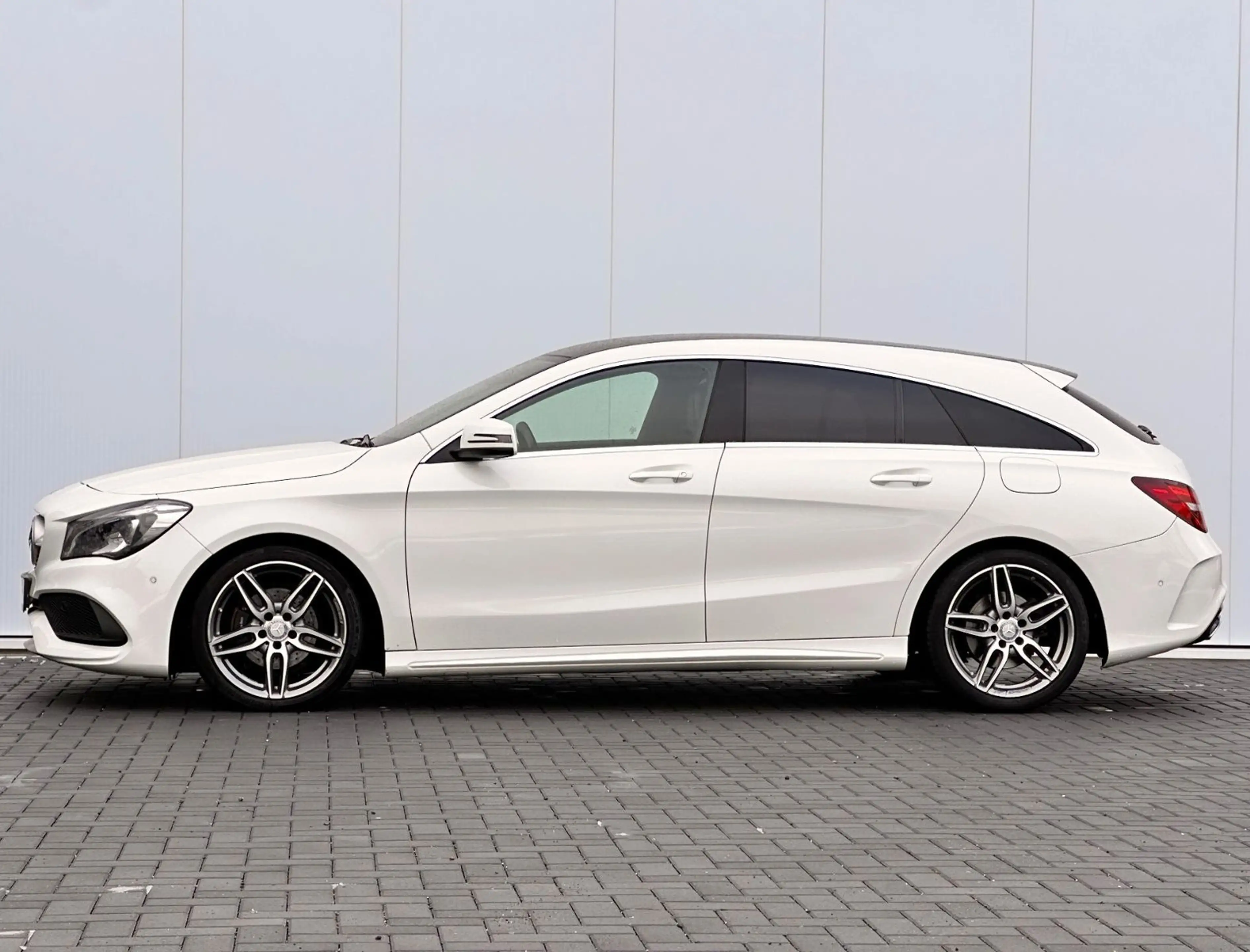 Mercedes-Benz CLA 200 d Shooting Brake 4MATIC AMG-LINE LED RFK — photo 8