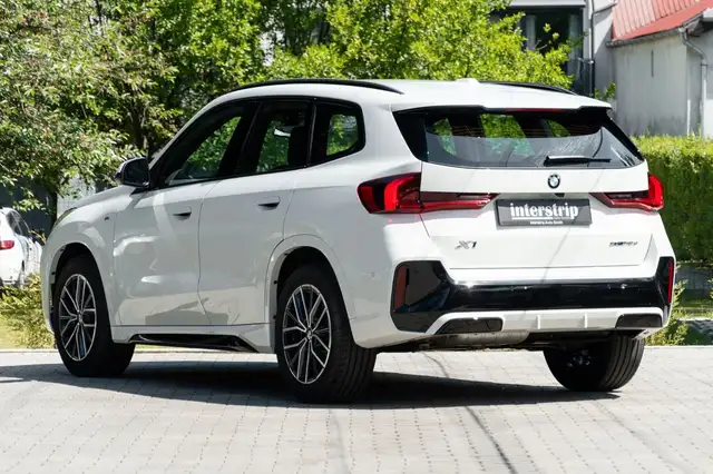 BMW X1 view 4
