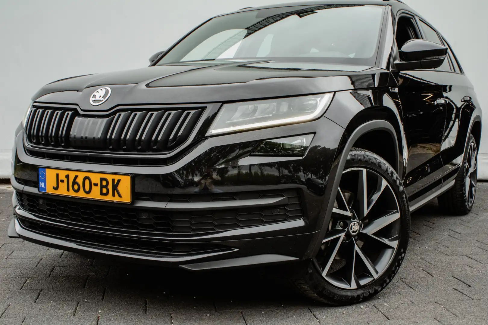 Skoda Kodiaq 1.5 TSI 150pk Aut. Sportline Business 7p. Camera/ Nero - 2