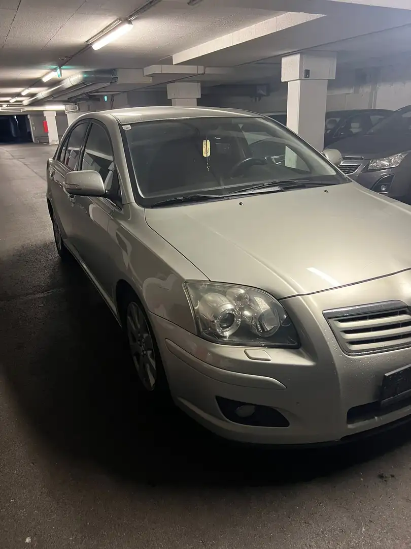 Toyota Avensis 1,8 VVT-i Linea Sol - 2