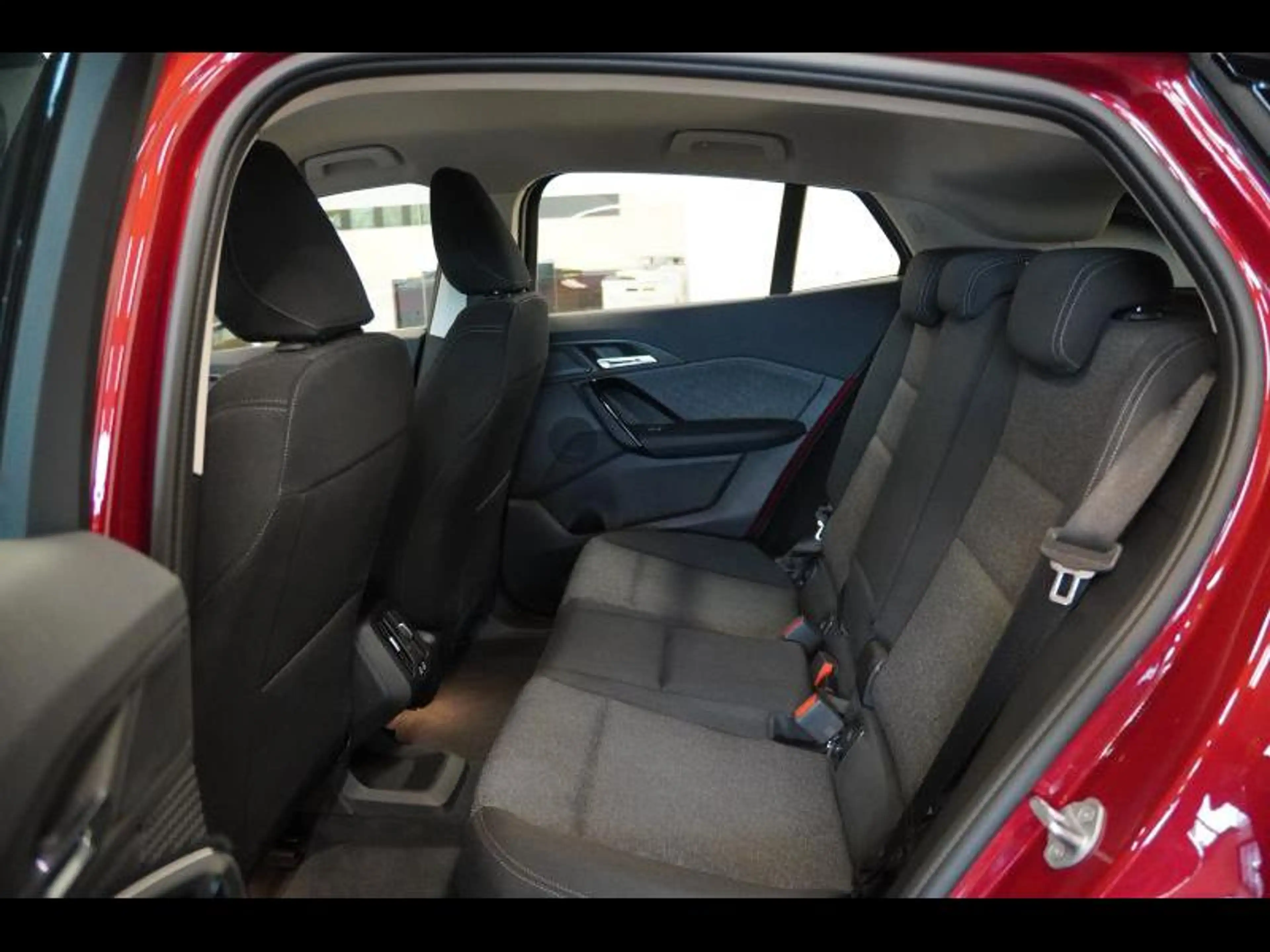 BMW iX2 NAVIGATIE CAMERA SHADOW LINE — photo 11