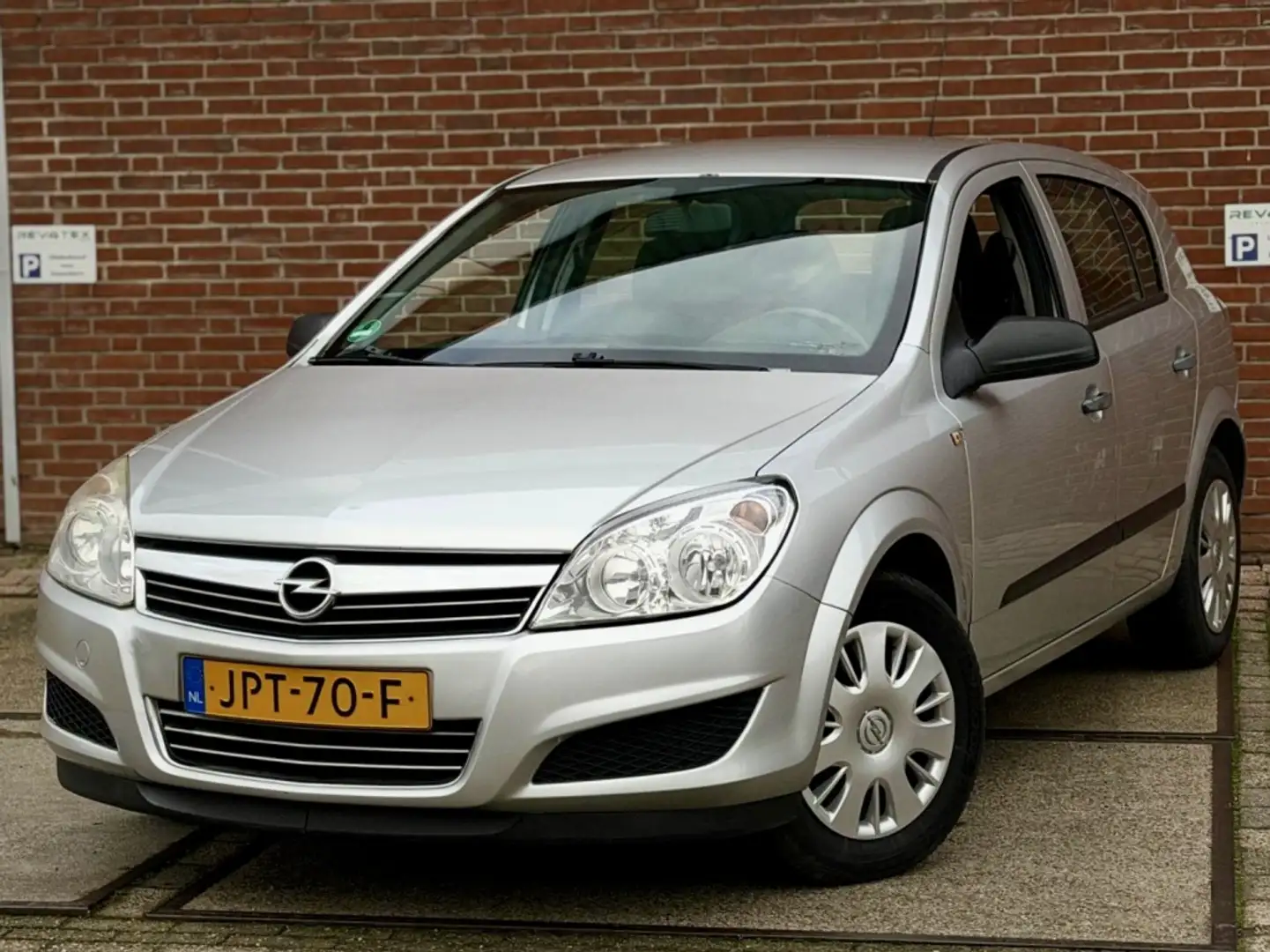 Opel Astra 1.4 Busines |Airco |CruiseC |Nieuwe APK | Grau - 1