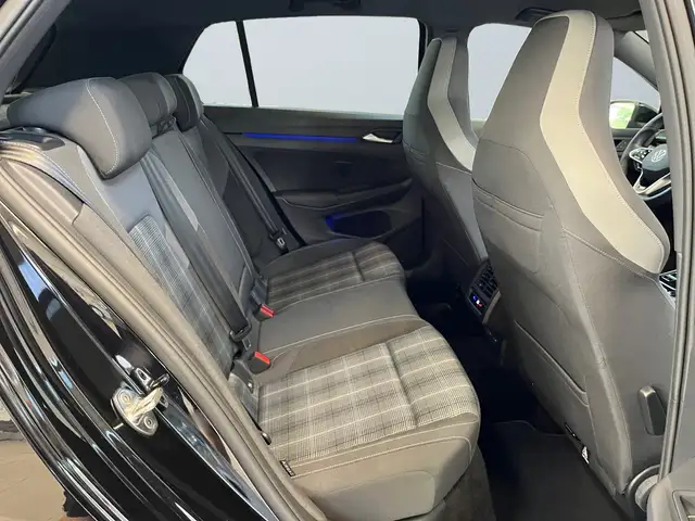 Volkswagen Golf view 11