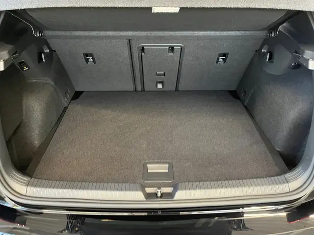 Volkswagen Golf view 14