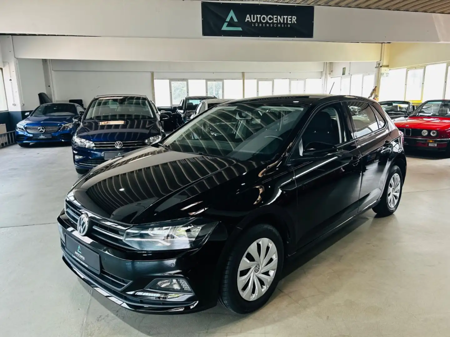 Volkswagen Polo VI Comfortline *Pdc*Shz* Negro - 1