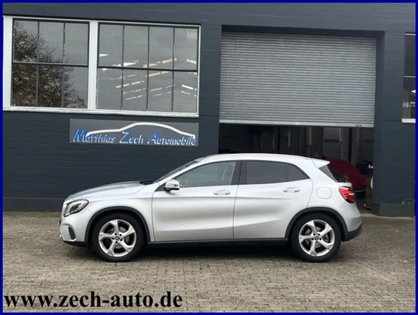 Mercedes-Benz GLA 200 d 4Matic Urban * Navi * Kamera * Silber - 1