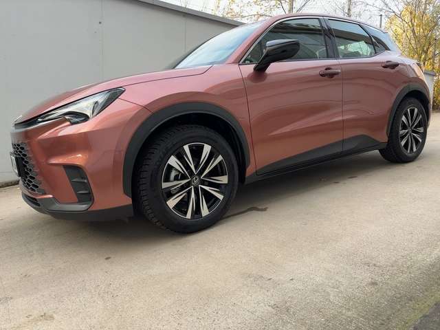 Lexus LBX 1.5 (FWD) ACC AUT Akustikglas Fernlichtass.