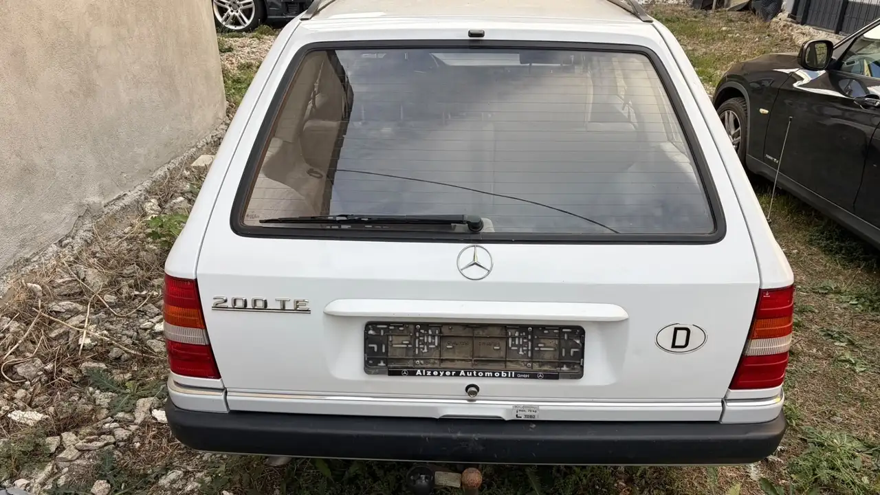 Mercedes-Benz E 200 TE, foto 2