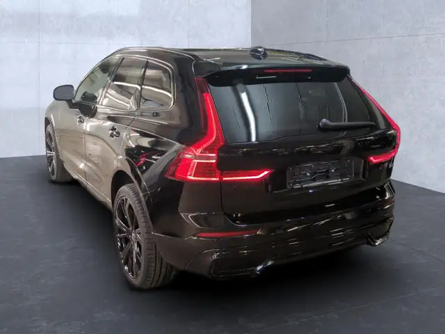 Volvo XC60 view 5