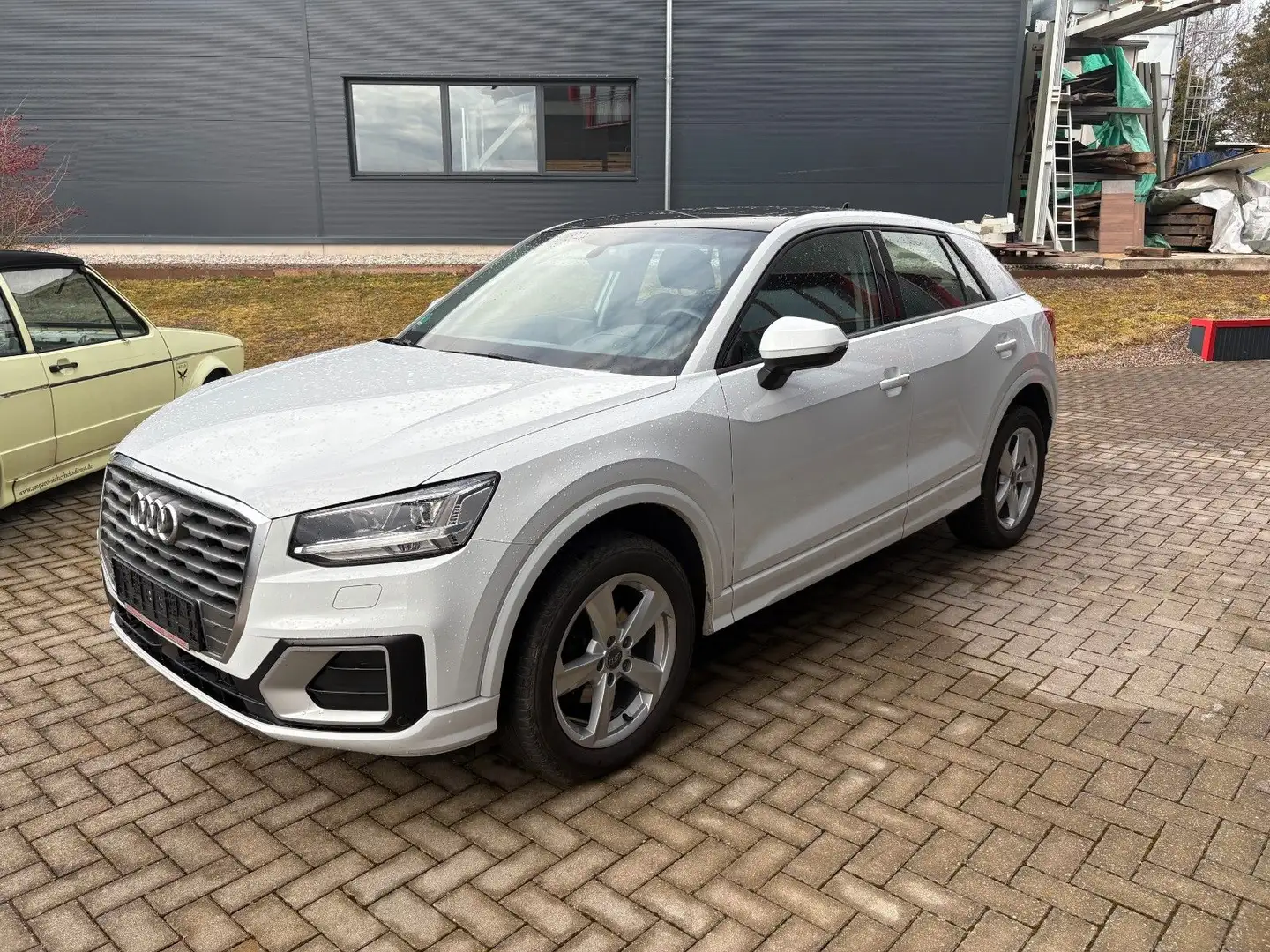 Audi Q2 35 TFSI sport *HUD*ACC*AHK*SHZ*KAMERA* Weiß - 1