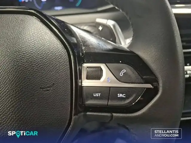 Peugeot 2008 view 9