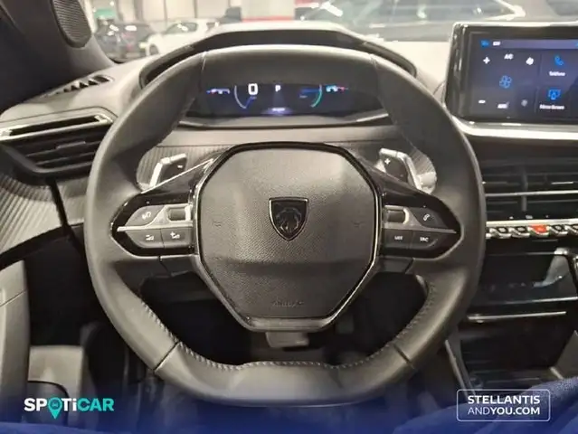 Peugeot 2008 view 5