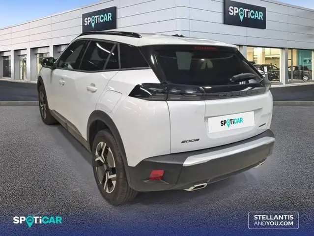 Peugeot 2008 view 2
