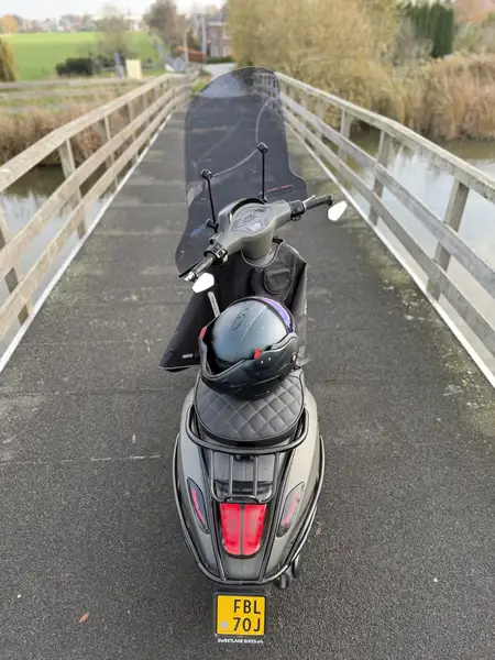 Vespa Sprint - foto 2