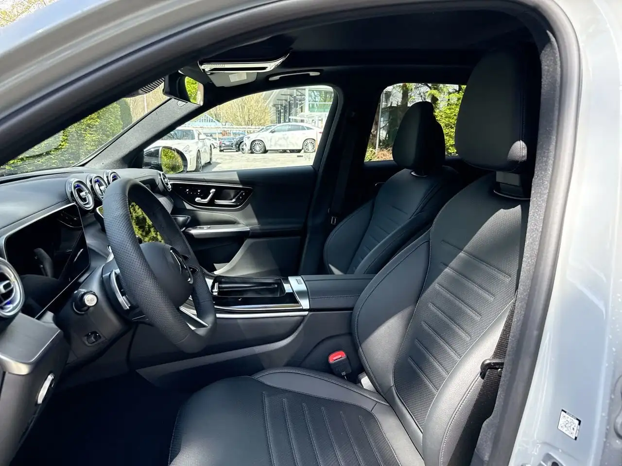 Mercedes-Benz GLC снимка Mercedes-Benz GLC