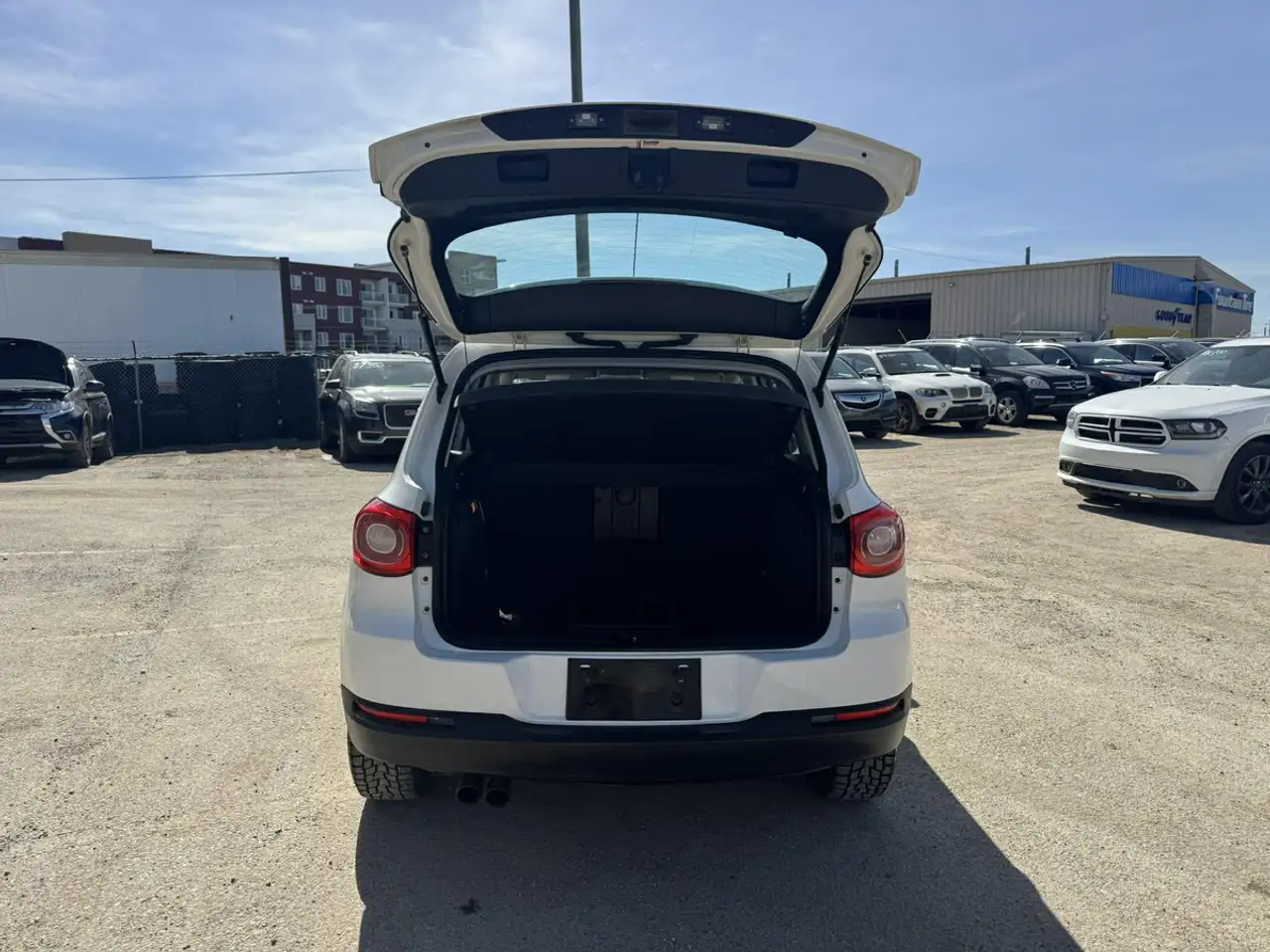 Volkswagen Tiguan снимка Volkswagen Tiguan