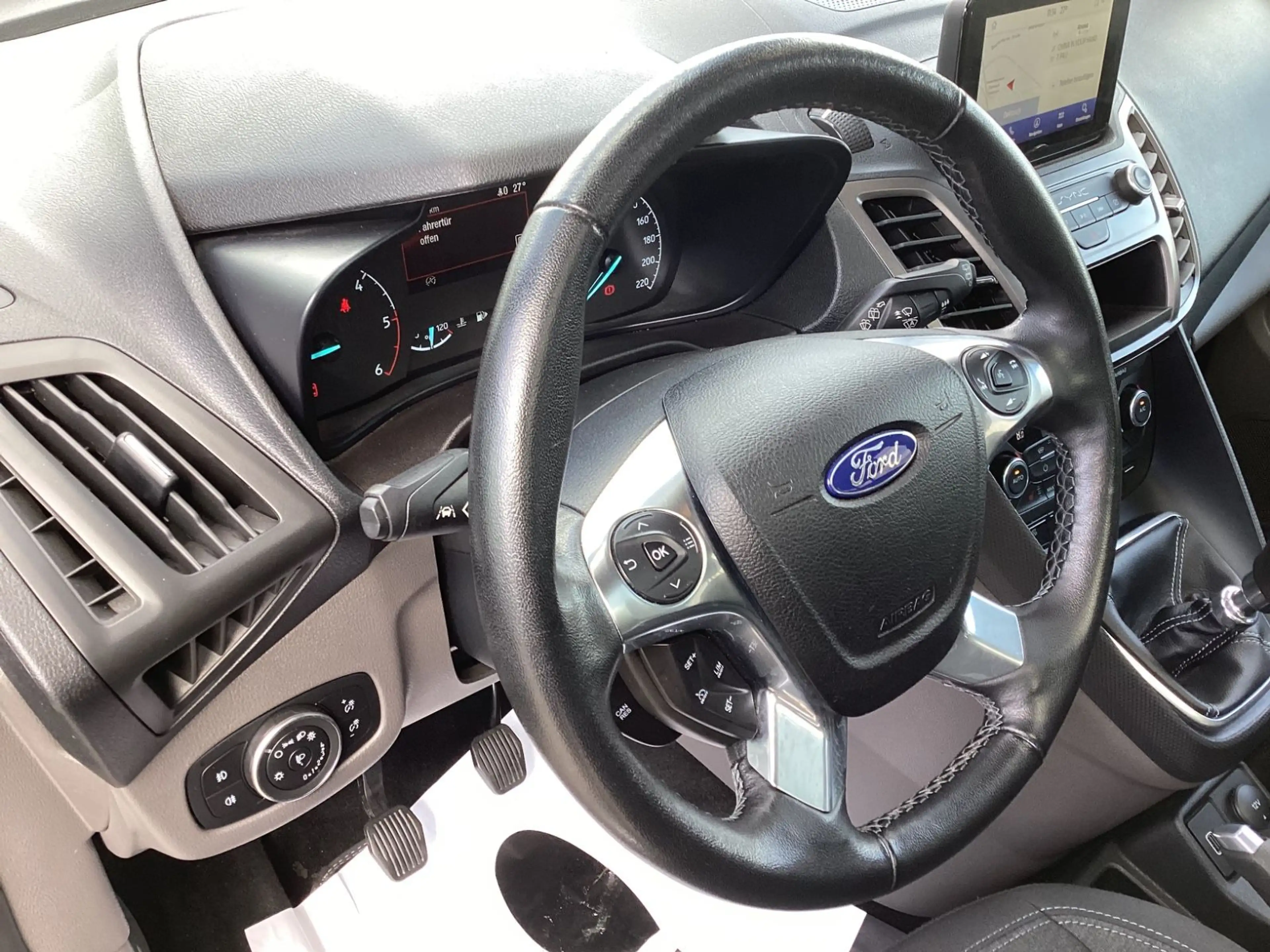 Ford Grand Tourneo Connect Active / Pano Dach / Navi — photo 20