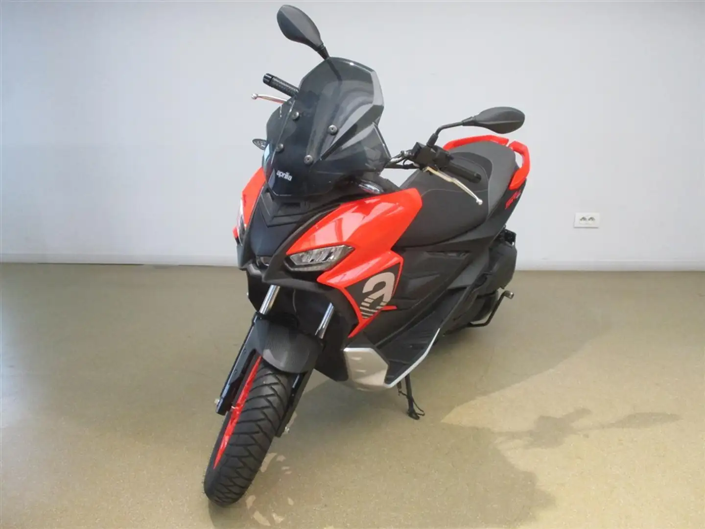 Aprilia SR GT 125 - BTW moto - 1 jaar garantie crvena - 1