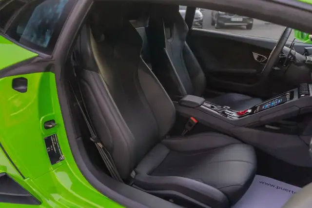 Lamborghini Huracan view 18