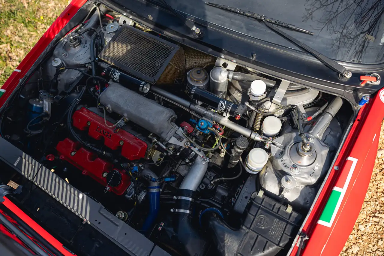 Lancia Delta Integrale Groupe A Usine, foto 8