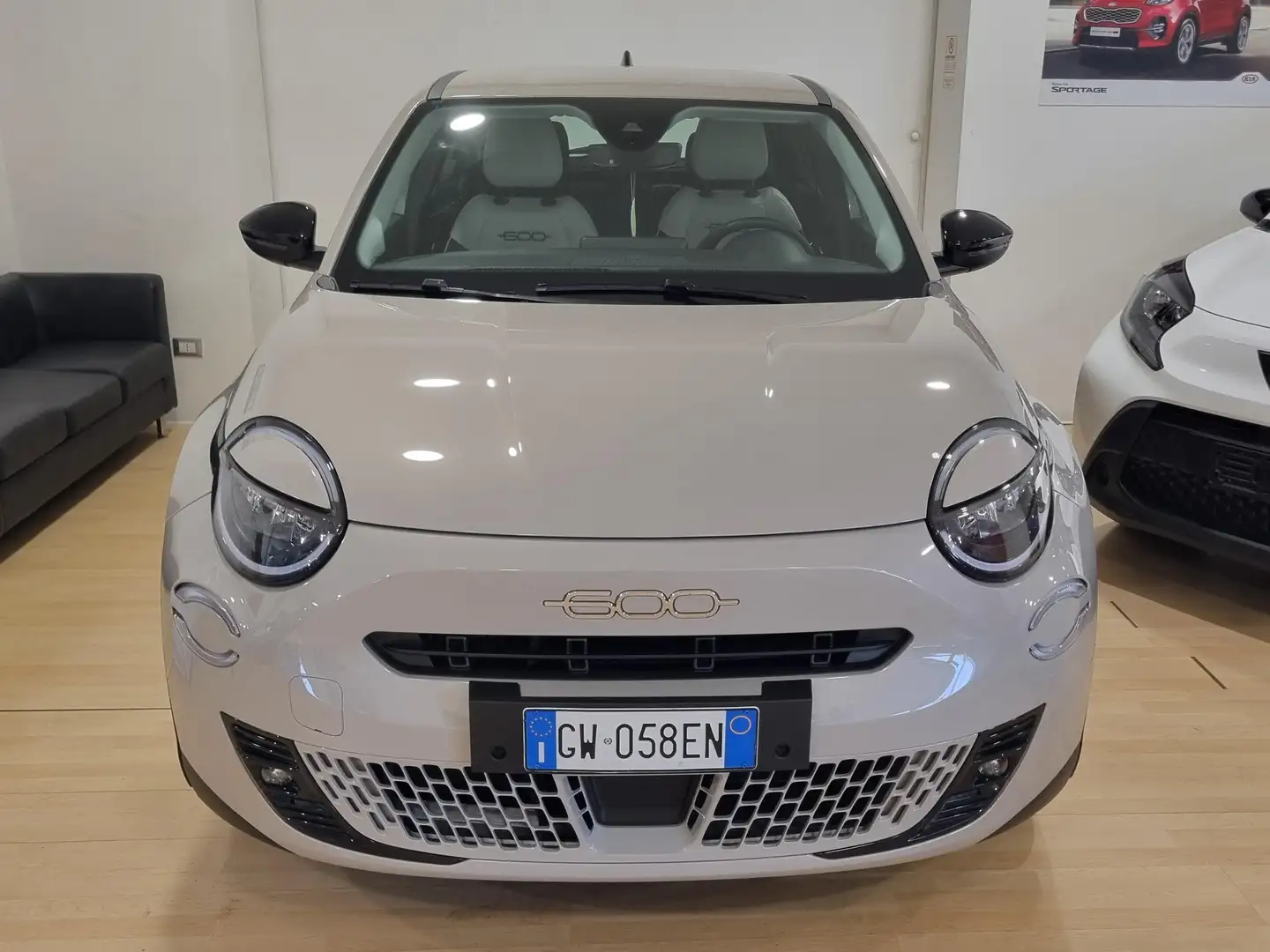 Fiat 600 600 IV 2023 1.2 hybrid La Prima 110cv auto Gris - 1