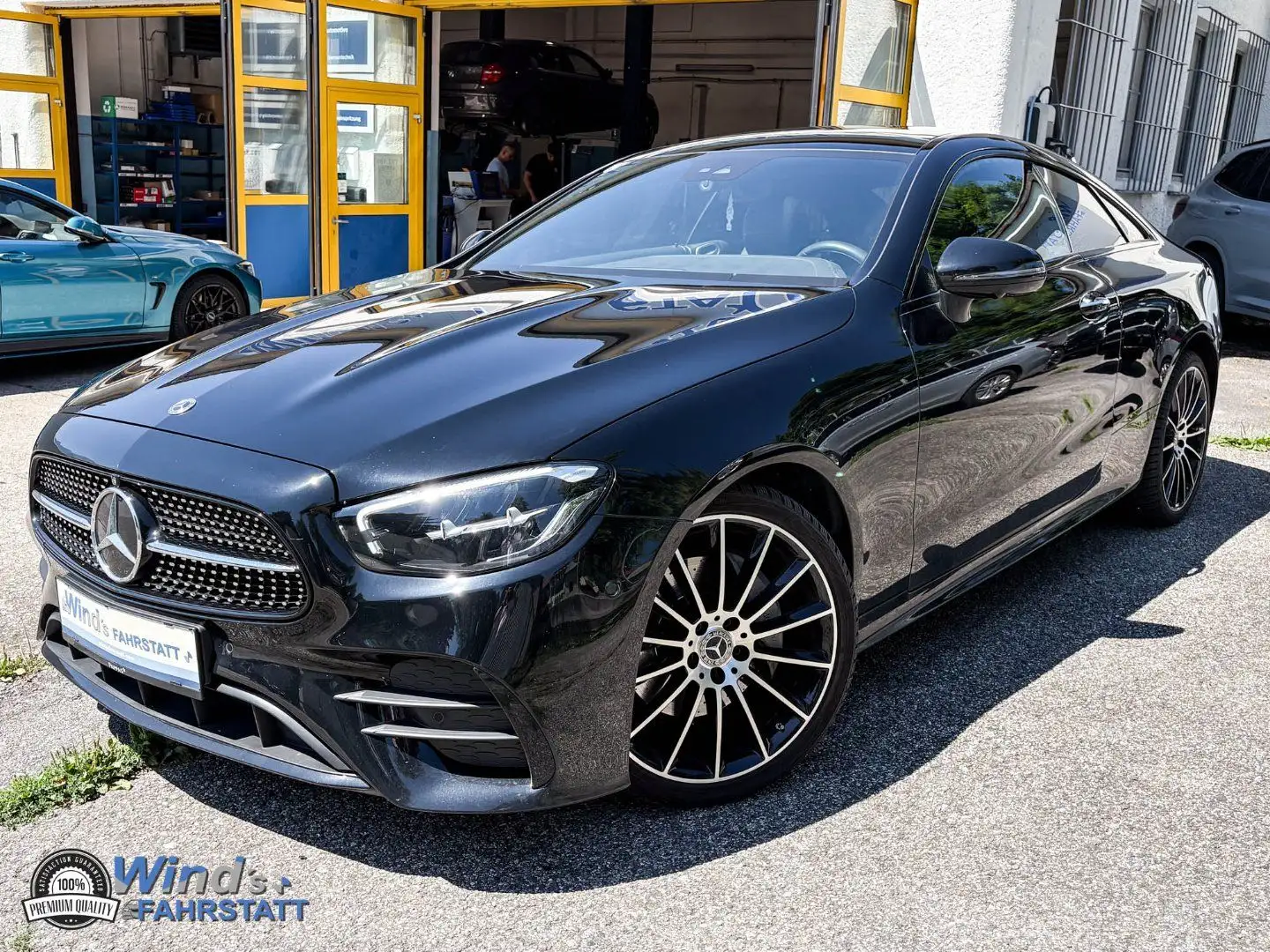 Mercedes-Benz E 220 Coupe E 220 d AMG Line 4Matic Schwarz - 1
