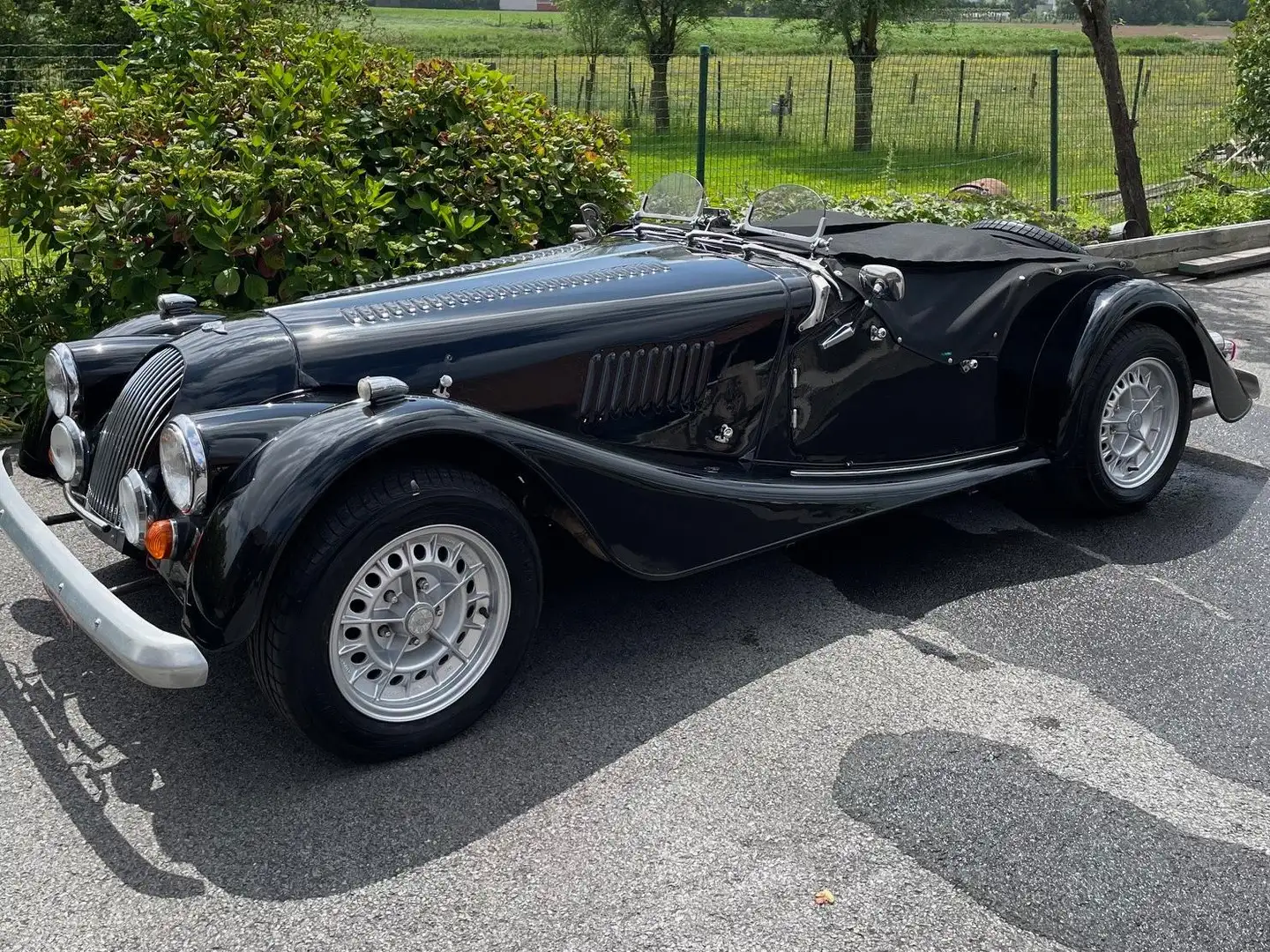 Morgan Plus 8 Schwarz - 1