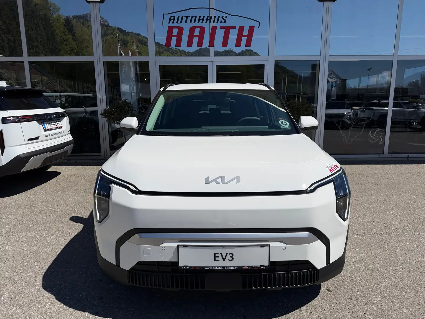 Kia EV3 EV3 81,4kWh Long Range AIR Weiß - 2